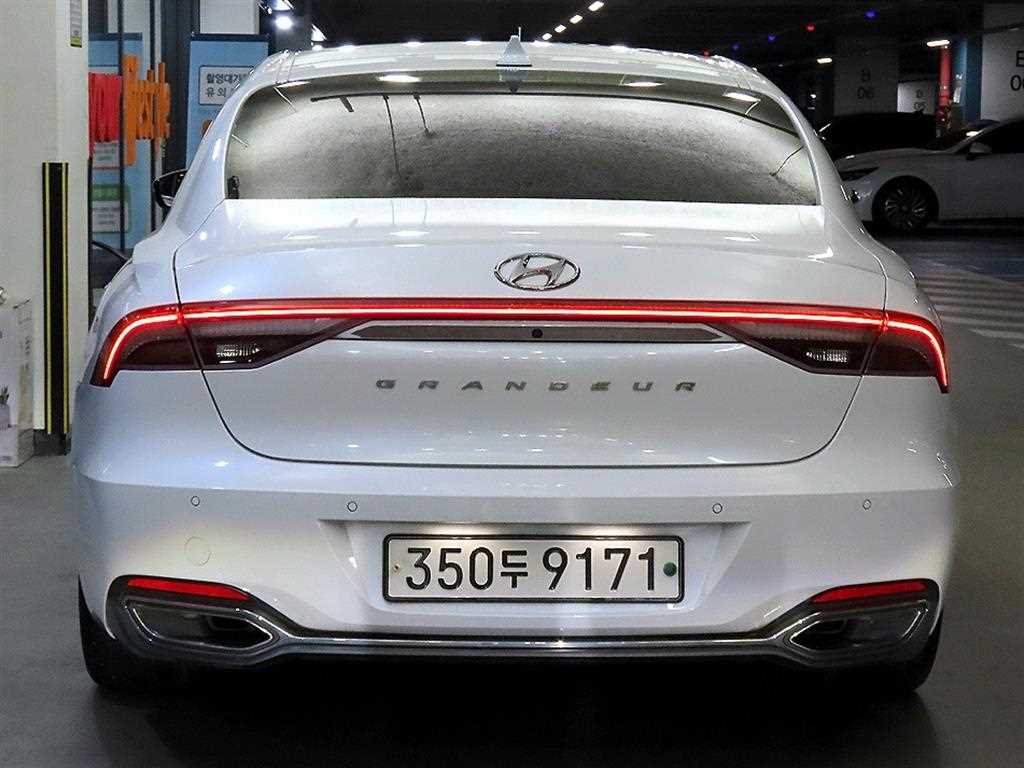 HYUNDAI Grandeur - Vista 5