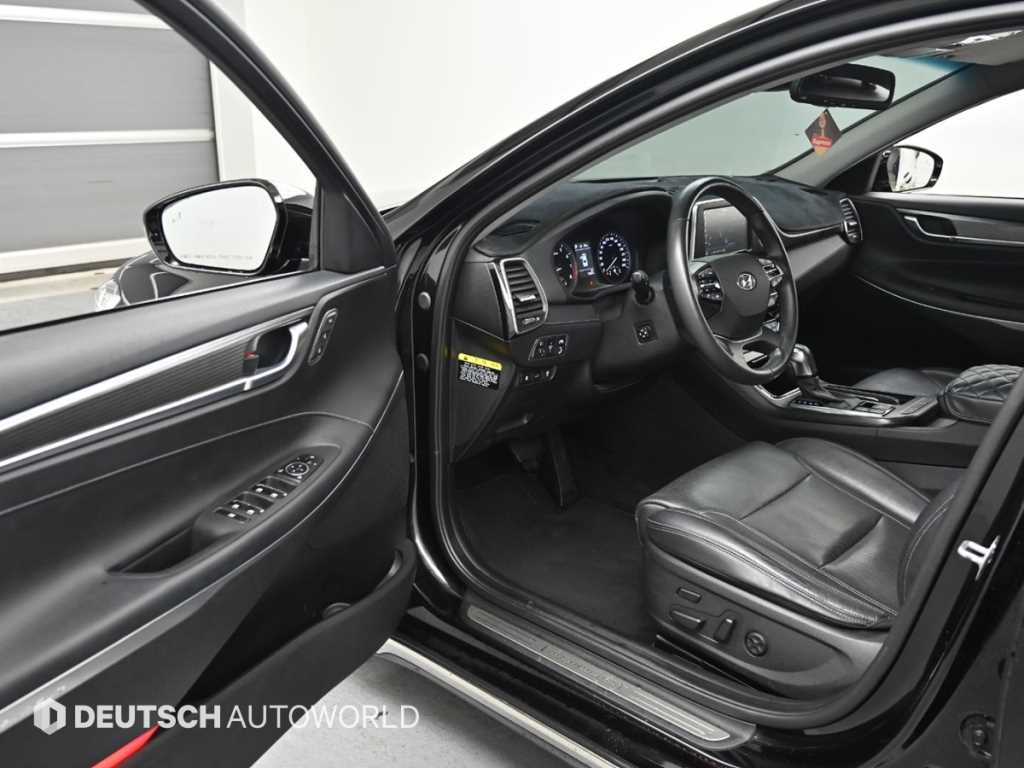 HYUNDAI Grandeur - Vista 11