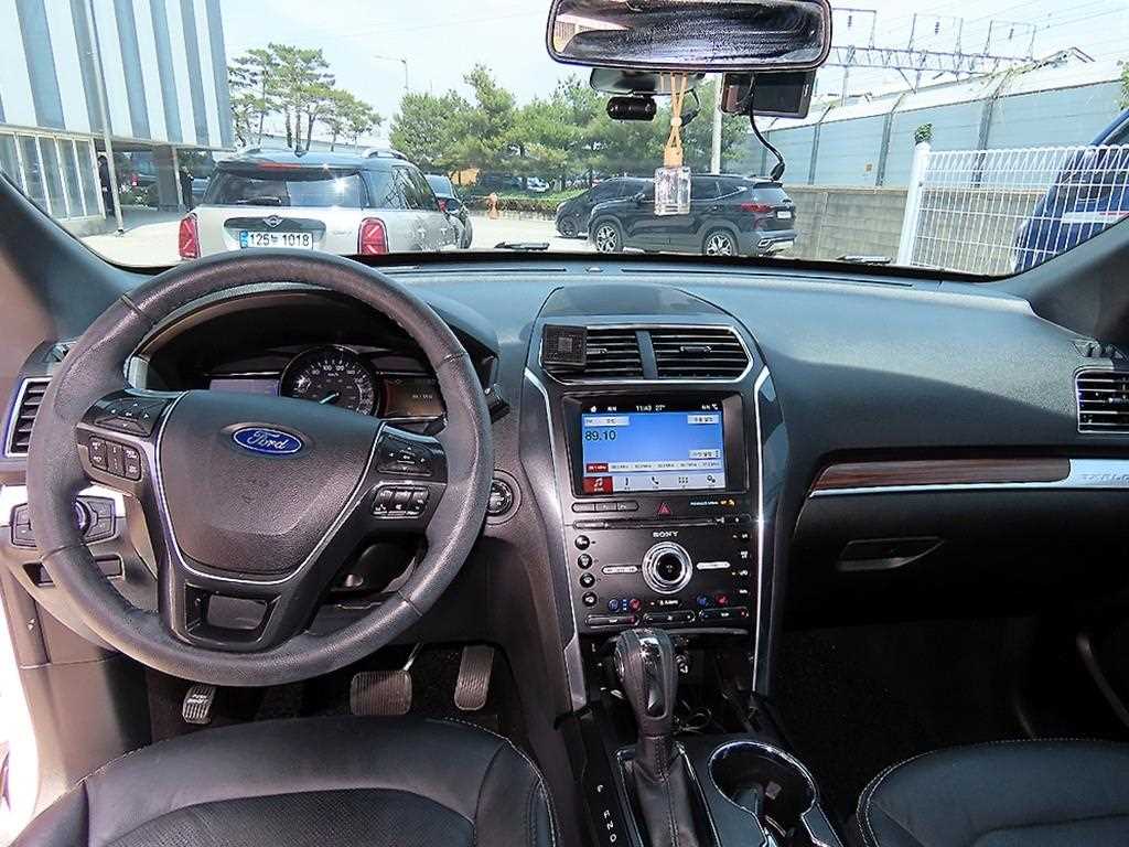 Ford Explorer - Vista 7