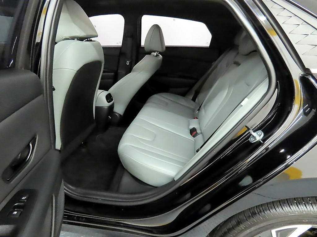 HYUNDAI Avante - Vista 6