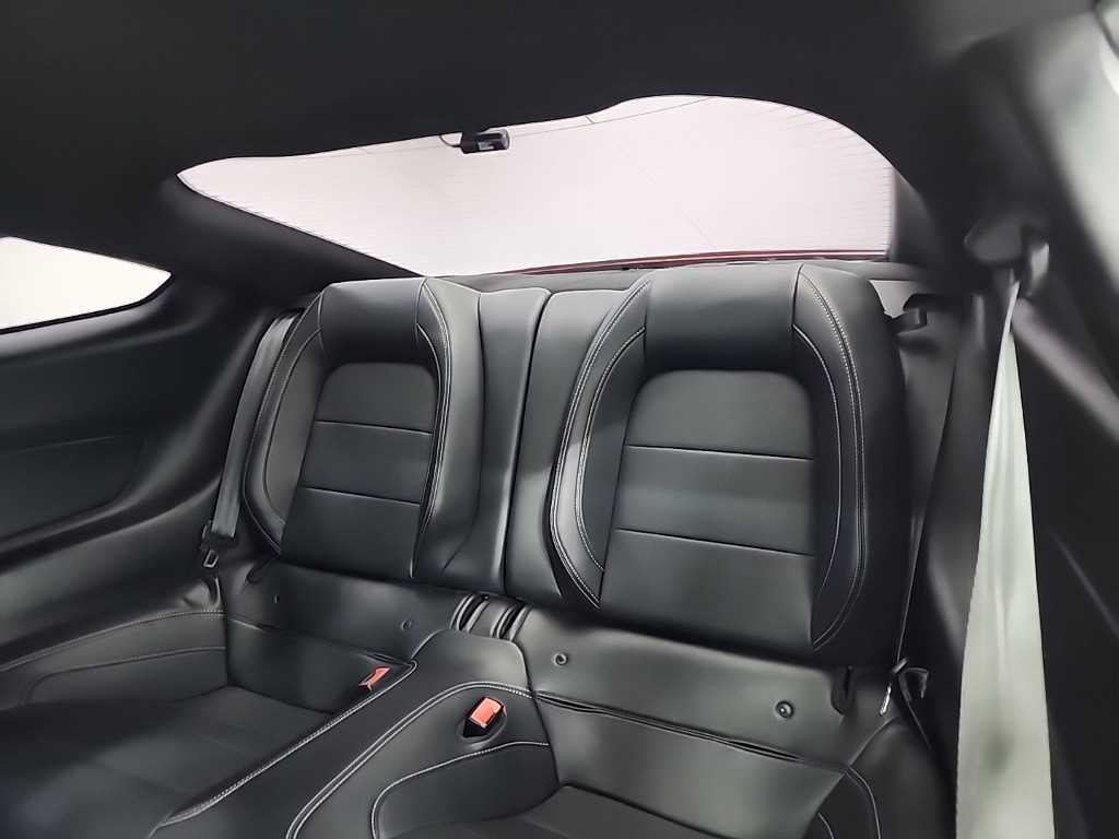 Ford Mustang - Vista 12