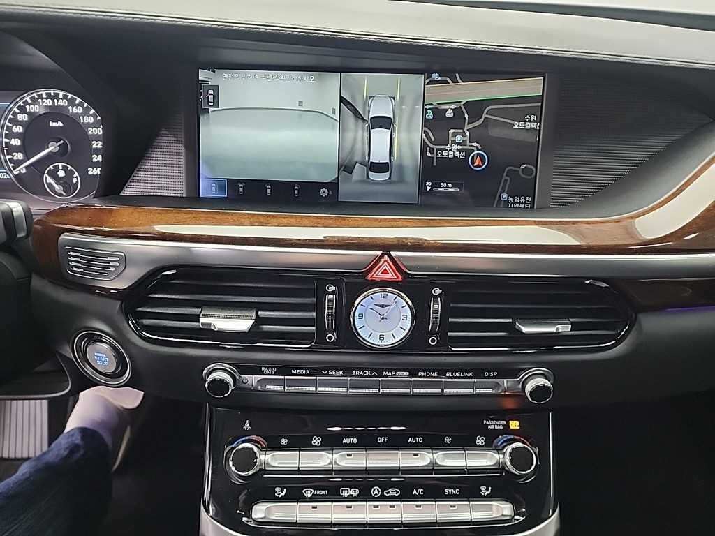 Genesis EQ900 - Vista 10
