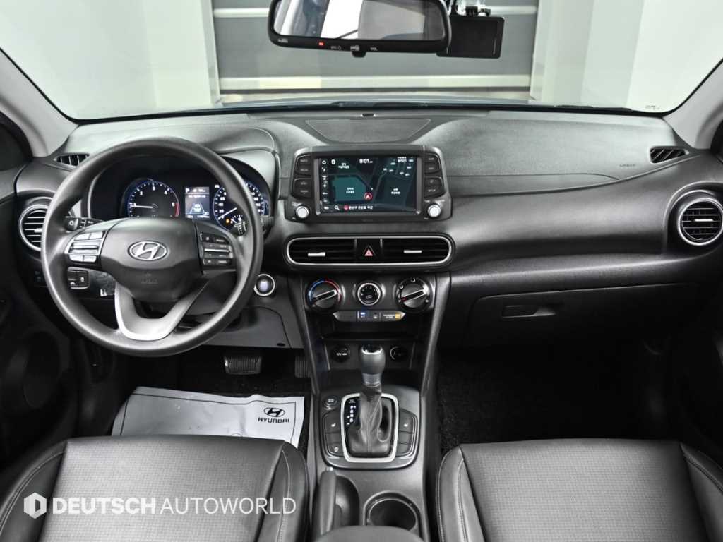 HYUNDAI Kona - Vista 7