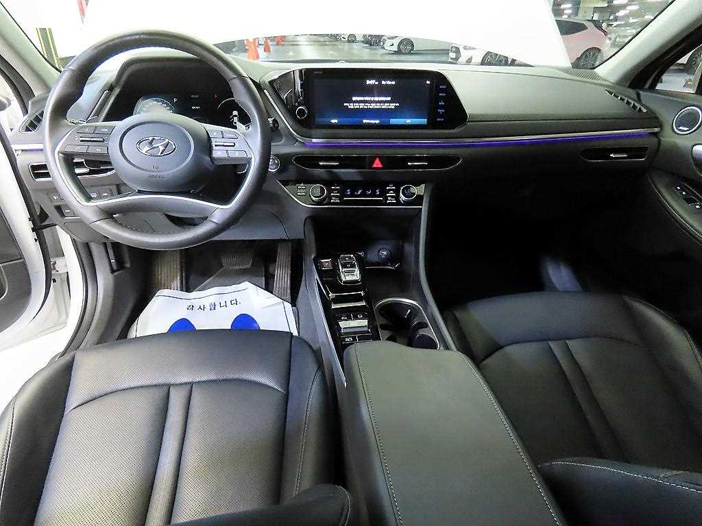 HYUNDAI Sonata - Vista 10