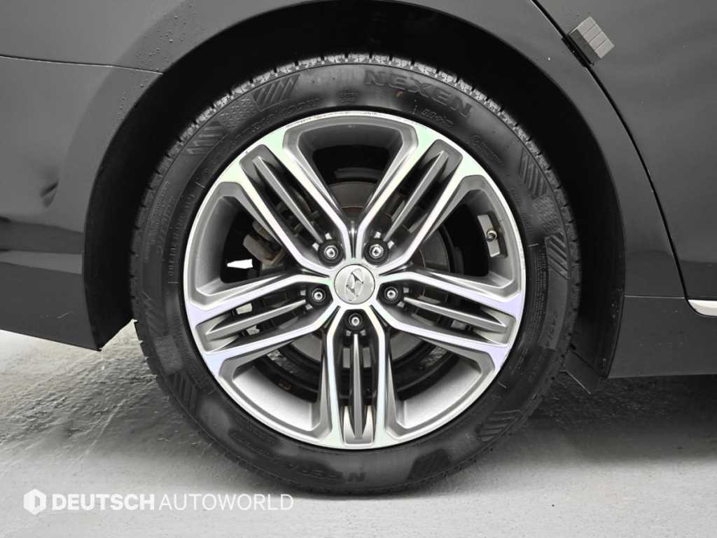 HYUNDAI Grandeur - Vista 5