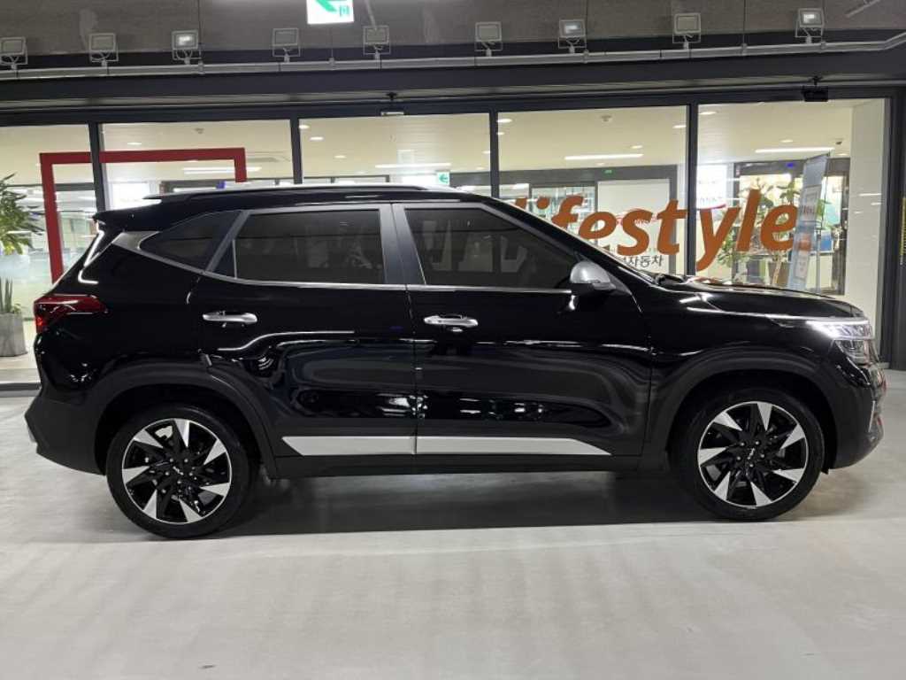 KIA Seltos - Vista 3