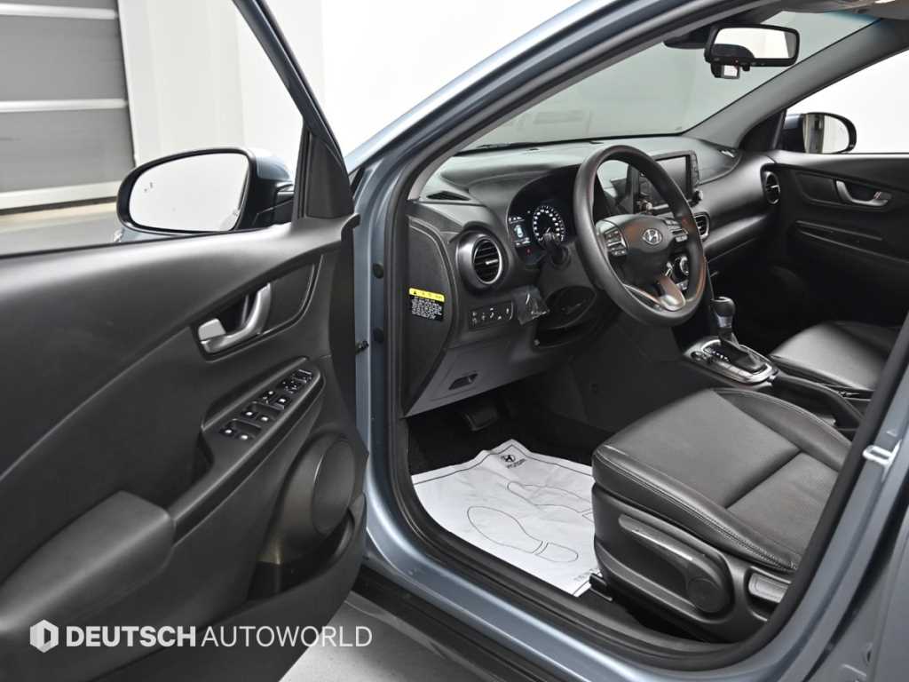 HYUNDAI Kona - Vista 11