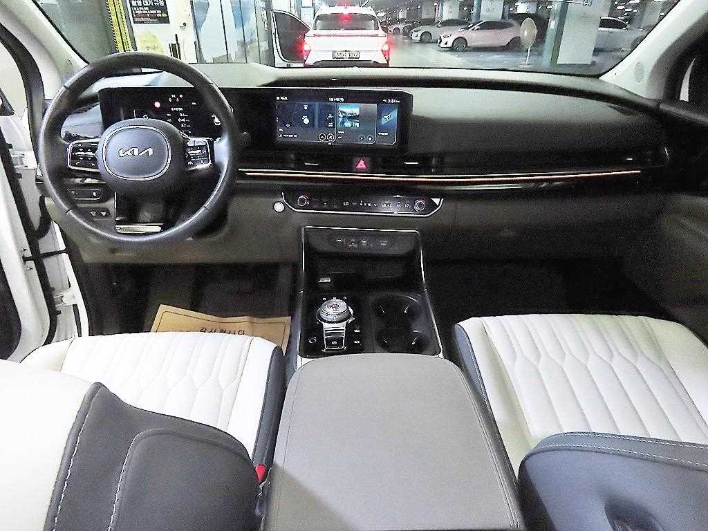KIA Carnival - Vista 10