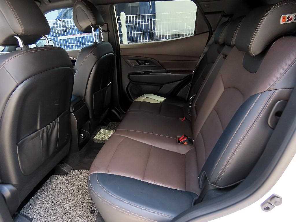 Ssangyong Korando - Vista 6