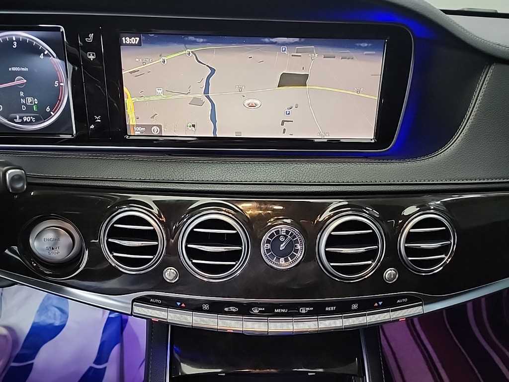 Mercedes Benz S Class - Vista 10
