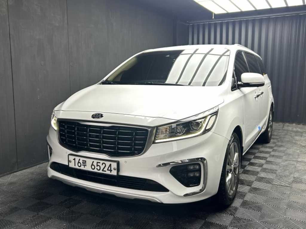 KIA Carnival - Vista 2
