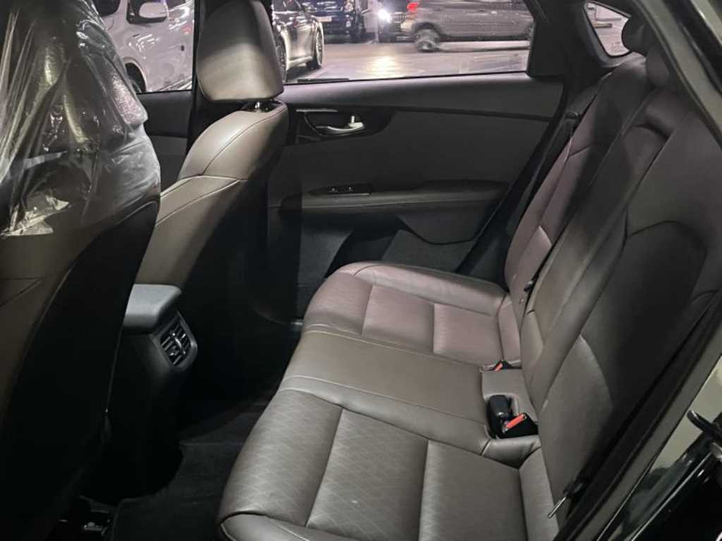 KIA K3 - Vista 6