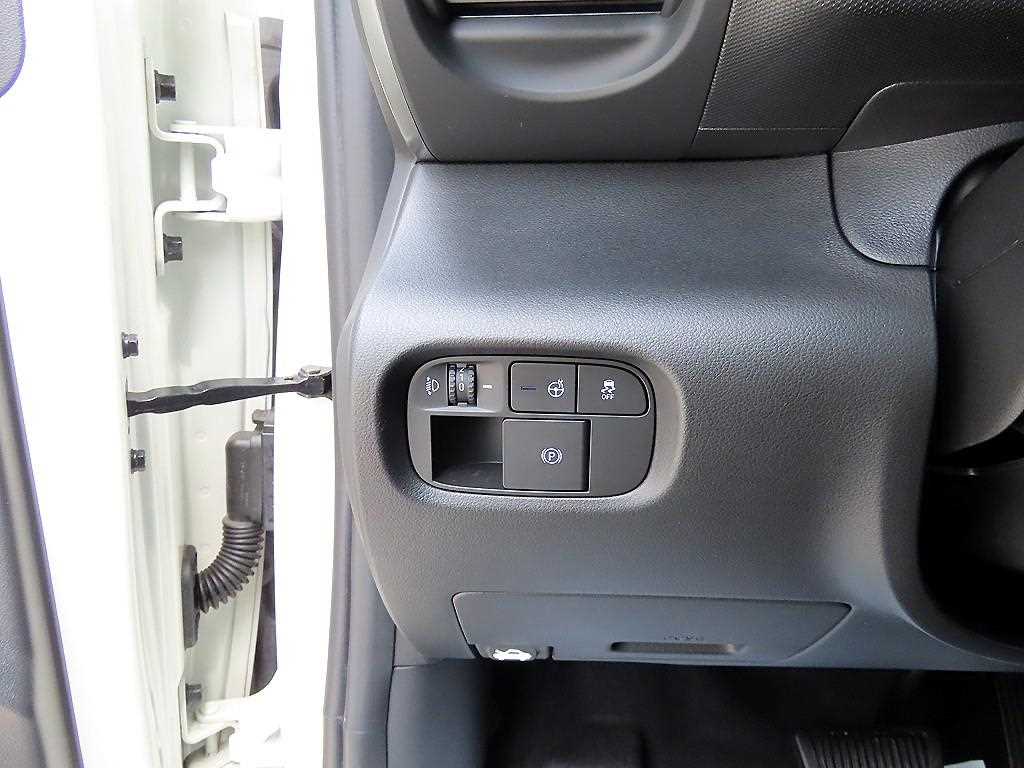 HYUNDAI Casper - Vista 12