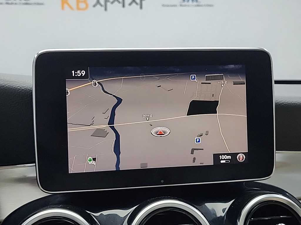 Mercedes Benz C Class 2017 Plateado - Importación desde Corea - HF Imports Iquique - Foto 14