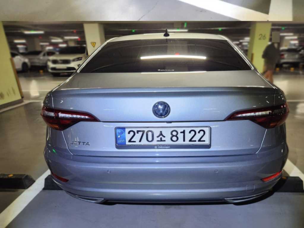 Volkswagen Jetta - Vista 4