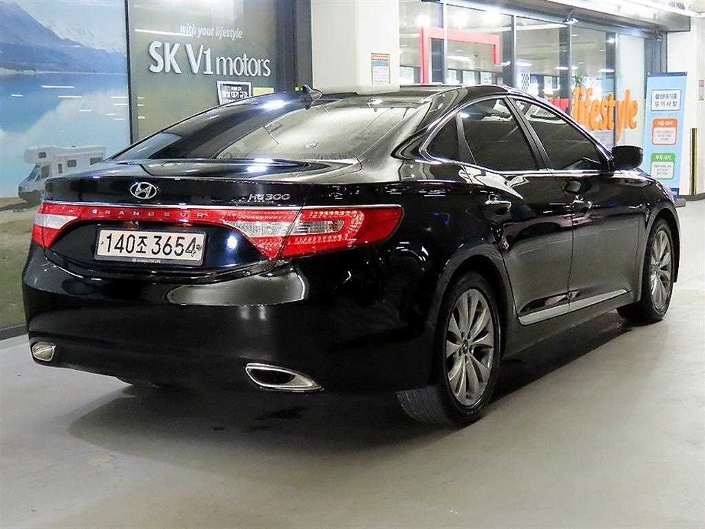 HYUNDAI Grandeur - Vista 4