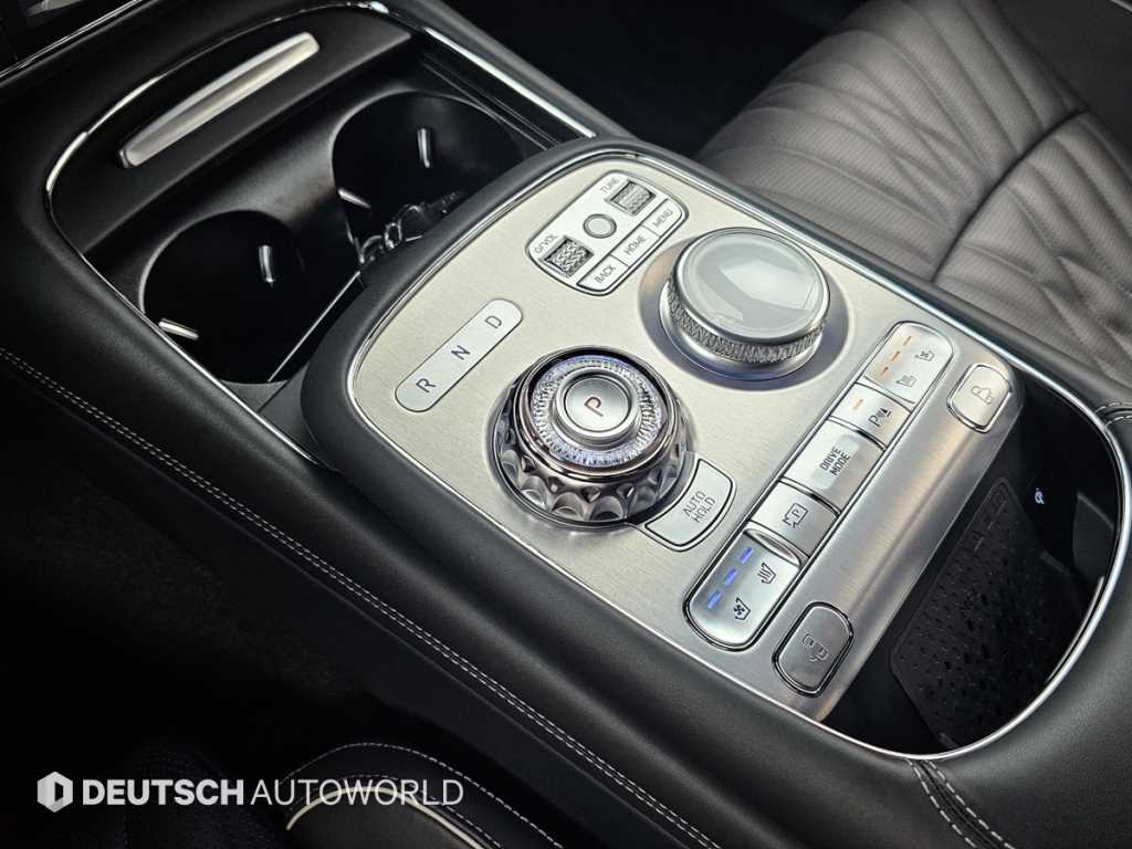 Genesis G90 - Vista 9