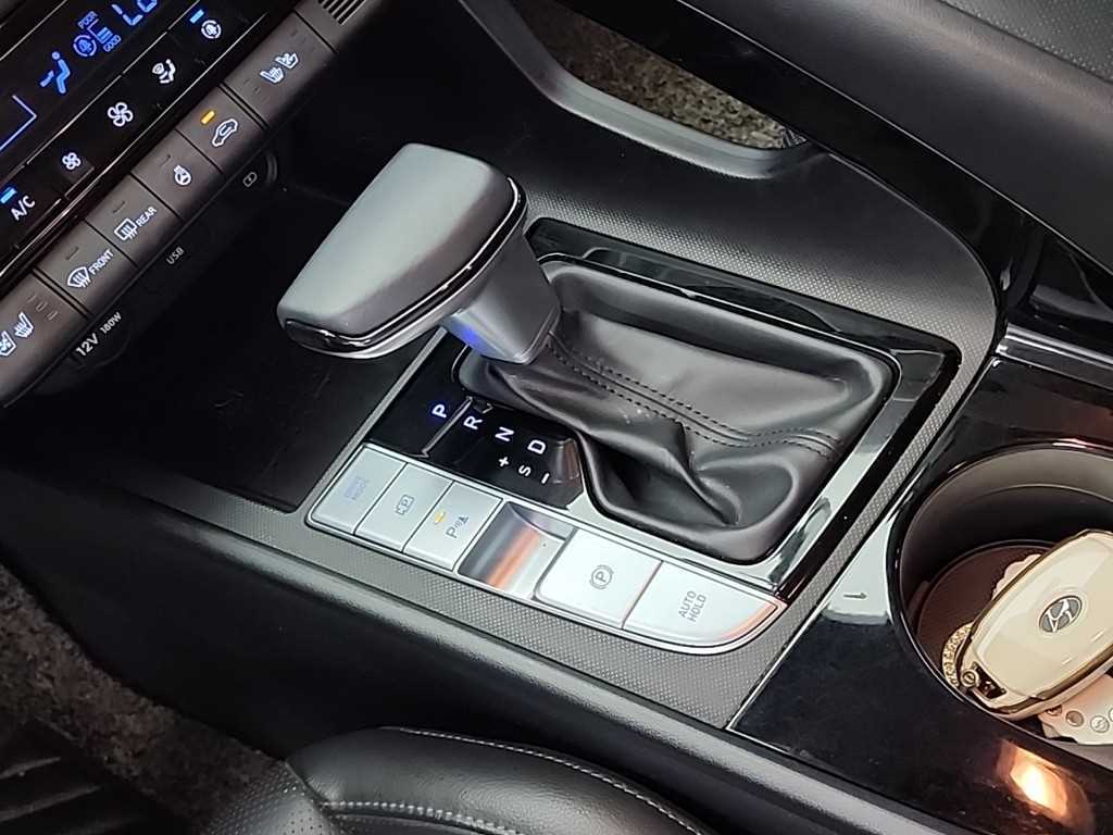 HYUNDAI Avante - Vista 8