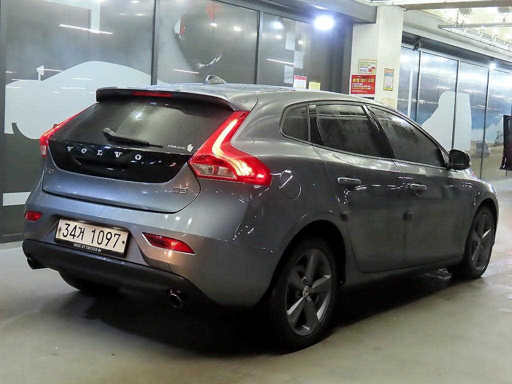 Volvo V40 - Vista 4