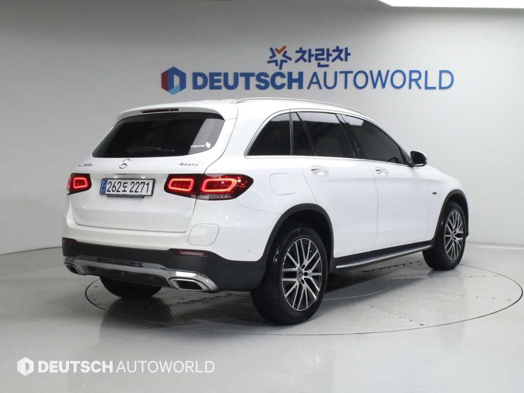 Mercedes Benz GLC Class - Vista 2