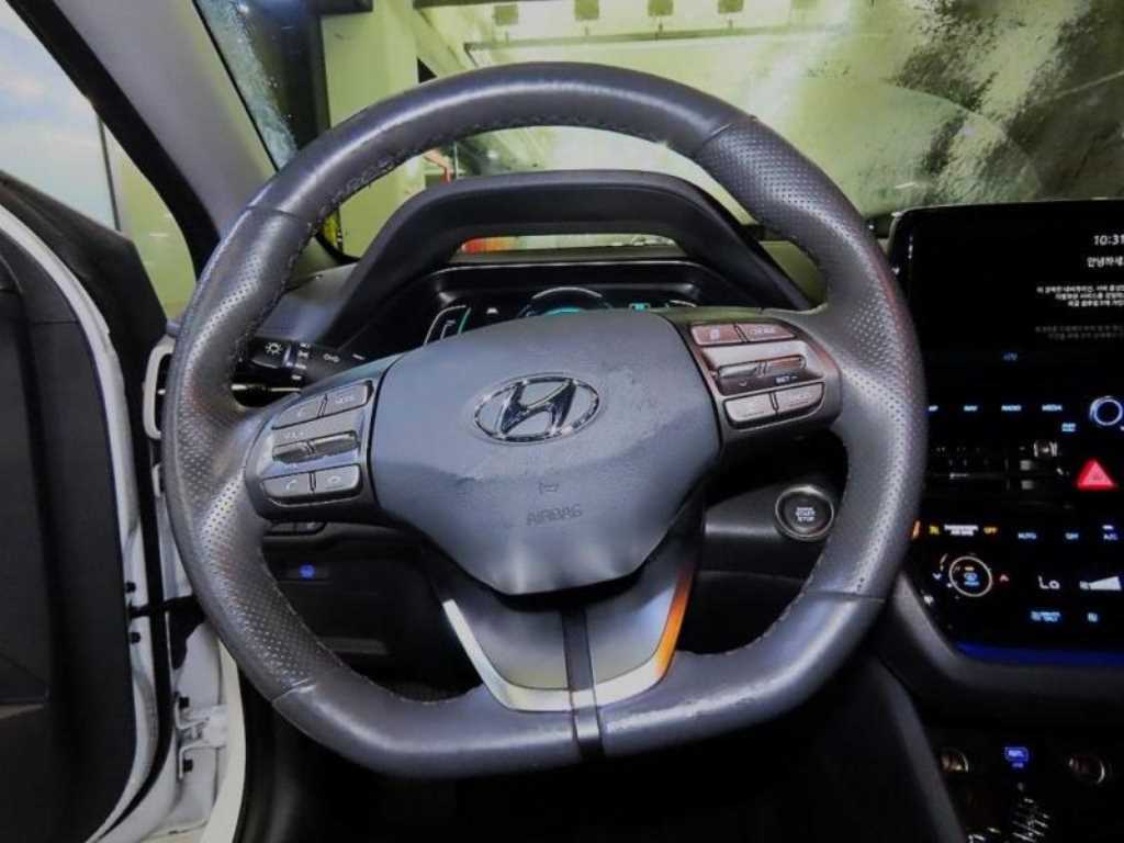 HYUNDAI Ioniq - Vista 8