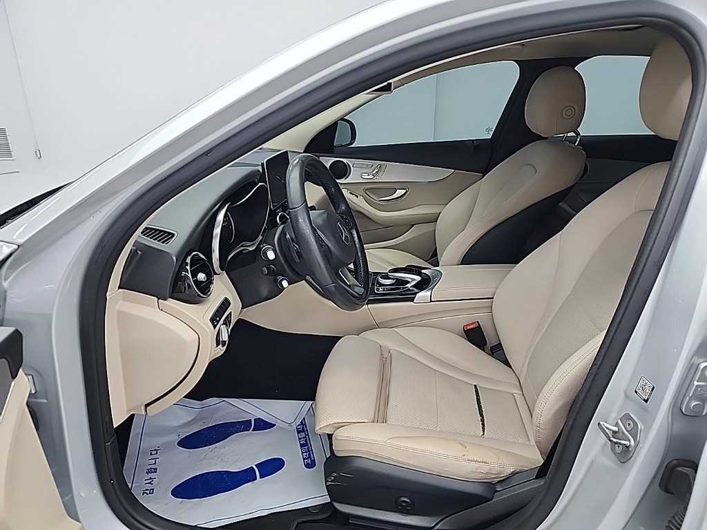 Mercedes Benz C Class - Vista 11
