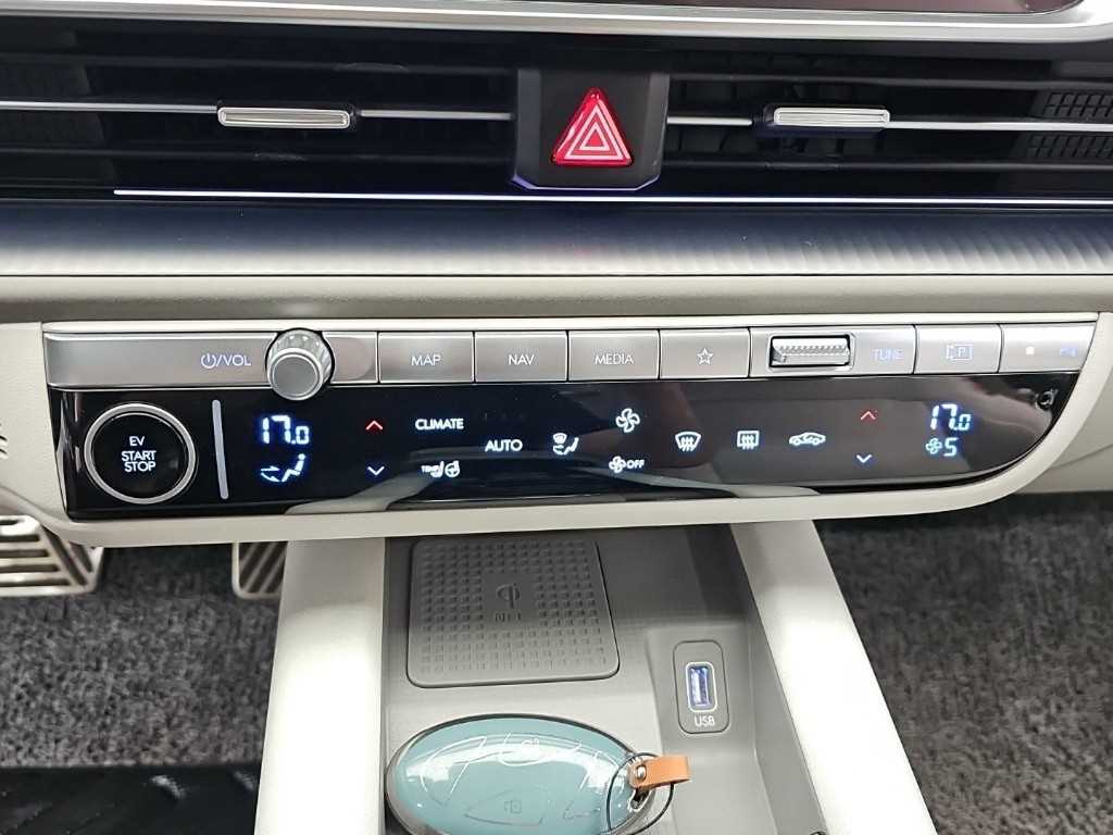 HYUNDAI Ioniq 6 - Vista 10