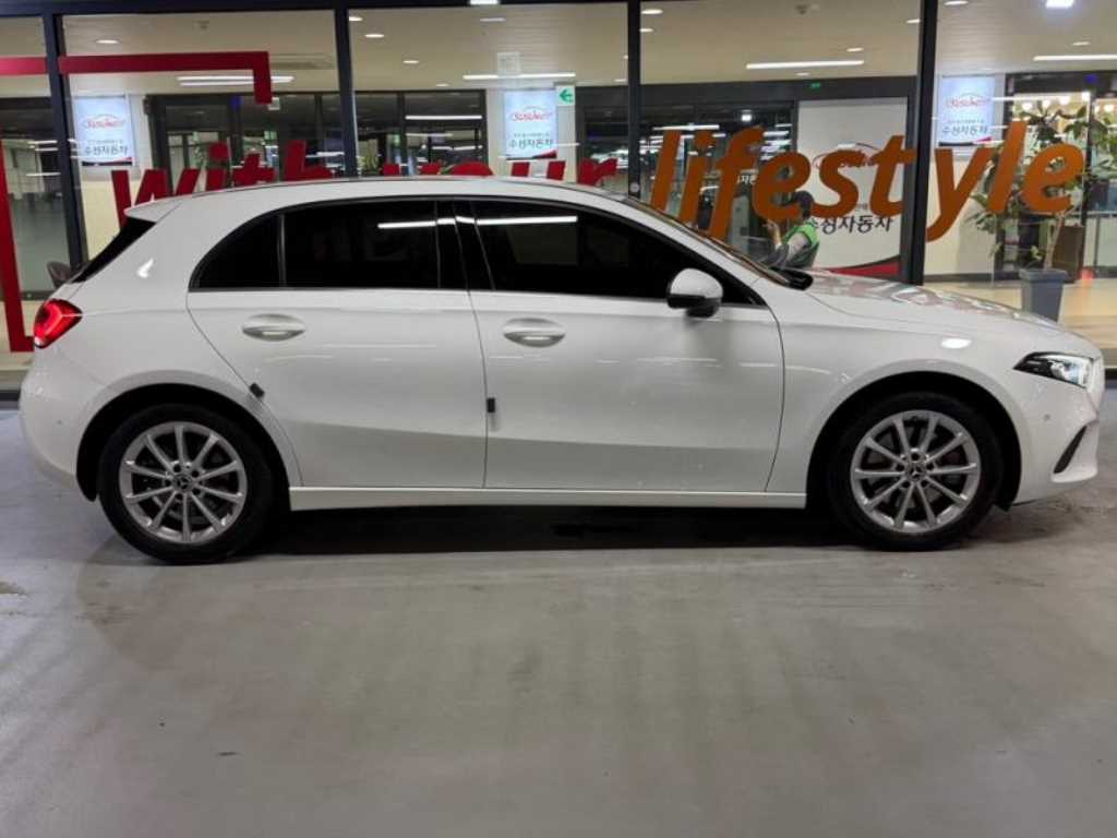 Mercedes Benz A Class - Vista 3