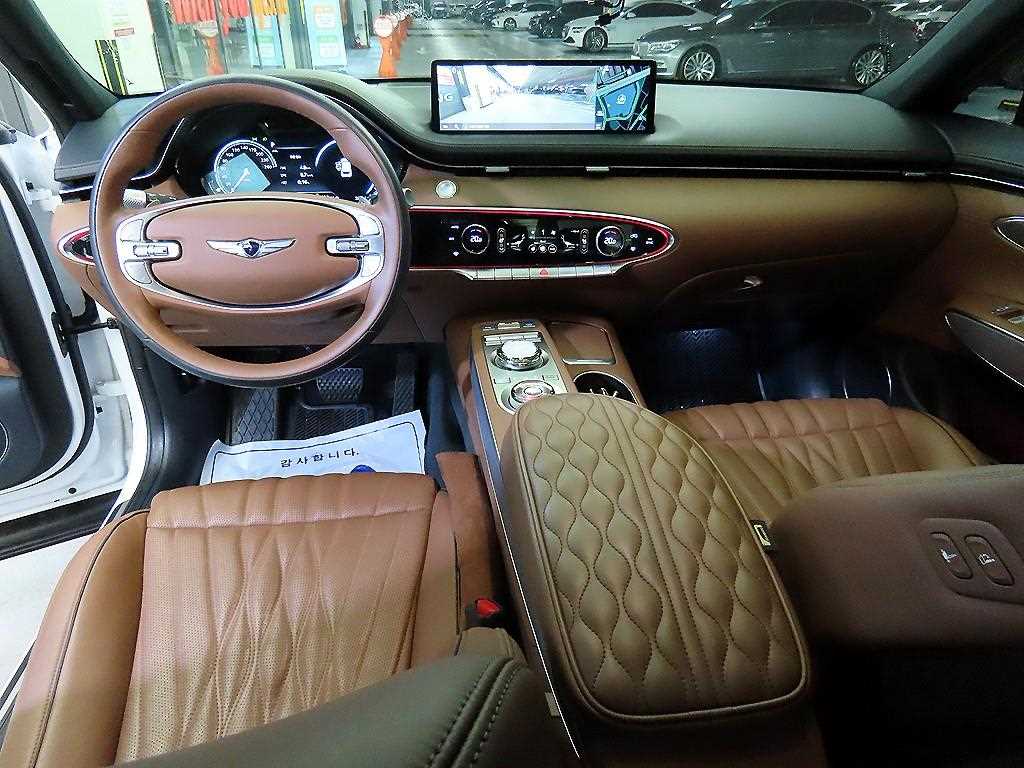 Genesis GV70 - Vista 10