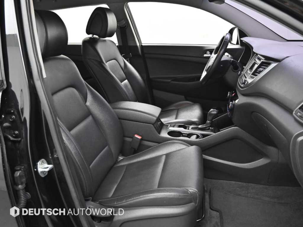 HYUNDAI Tucson - Vista 10