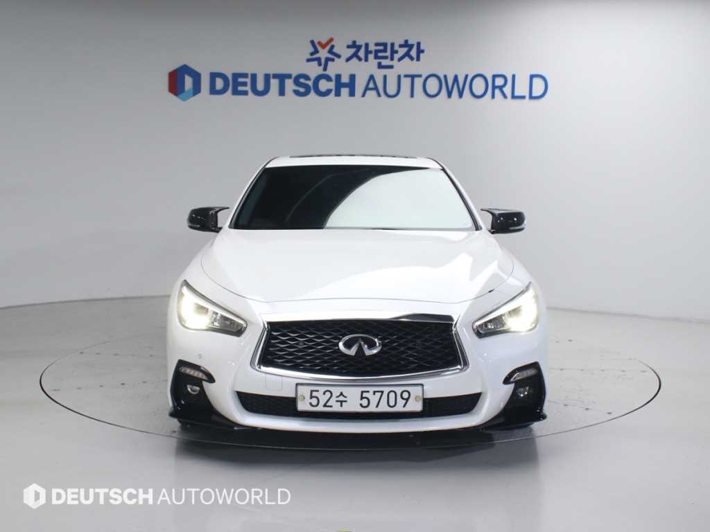 Infiniti Q - Vista 3