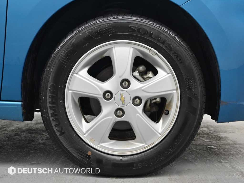 Chevrolet Spark - Vista 5