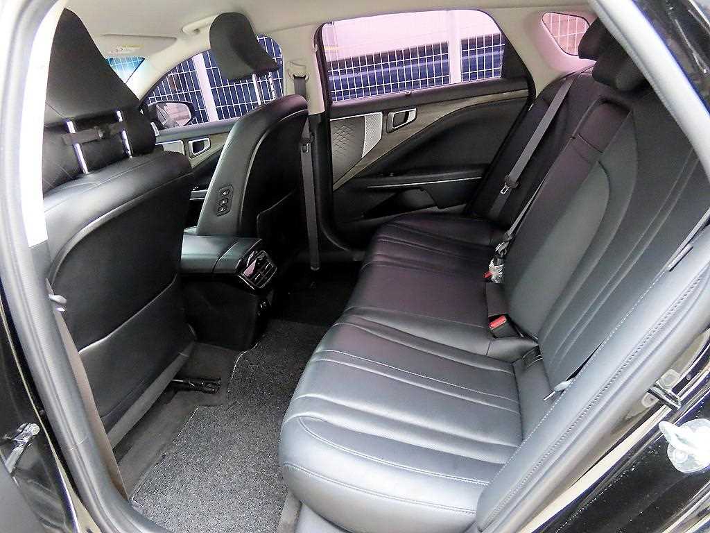 KIA K8 - Vista 6