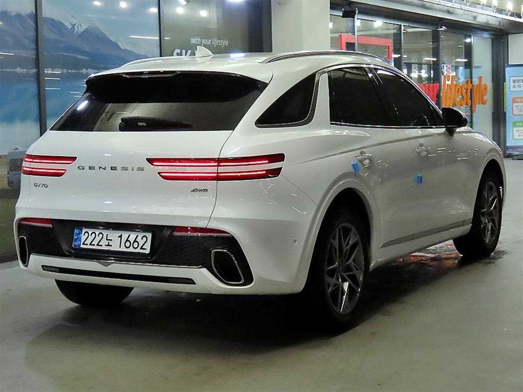 Genesis GV70 - Vista 4