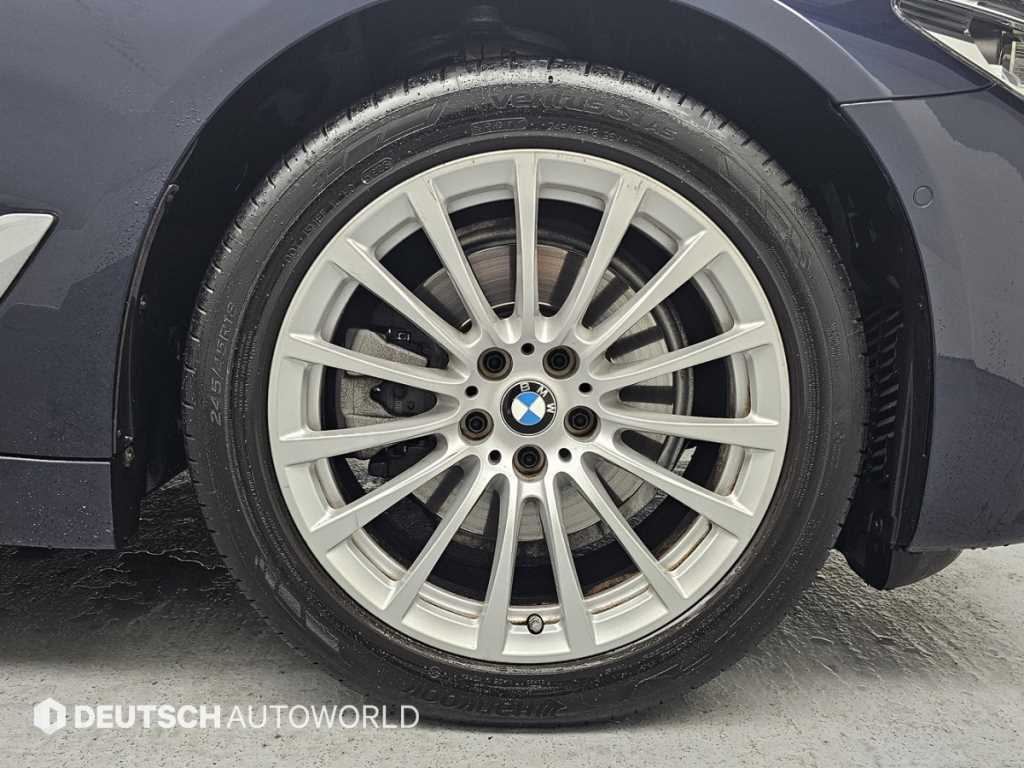 BMW 5 Series - Vista 5