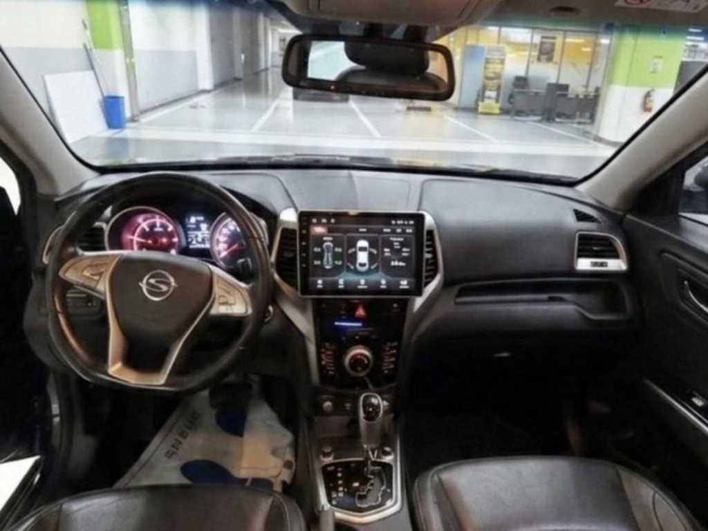 Ssangyong Tivoli - Vista 6