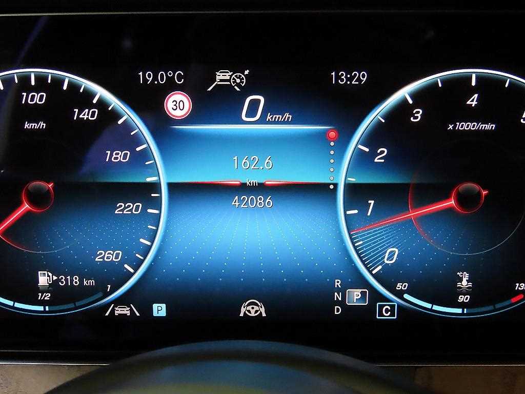 Mercedes Benz E class - Vista 9