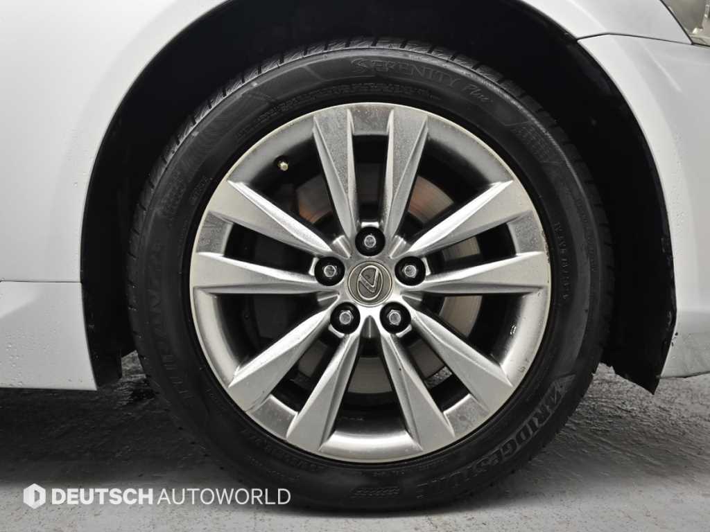 Lexus LS - Vista 5
