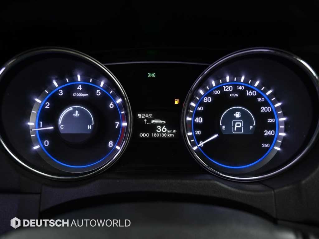 HYUNDAI Sonata - Vista 5