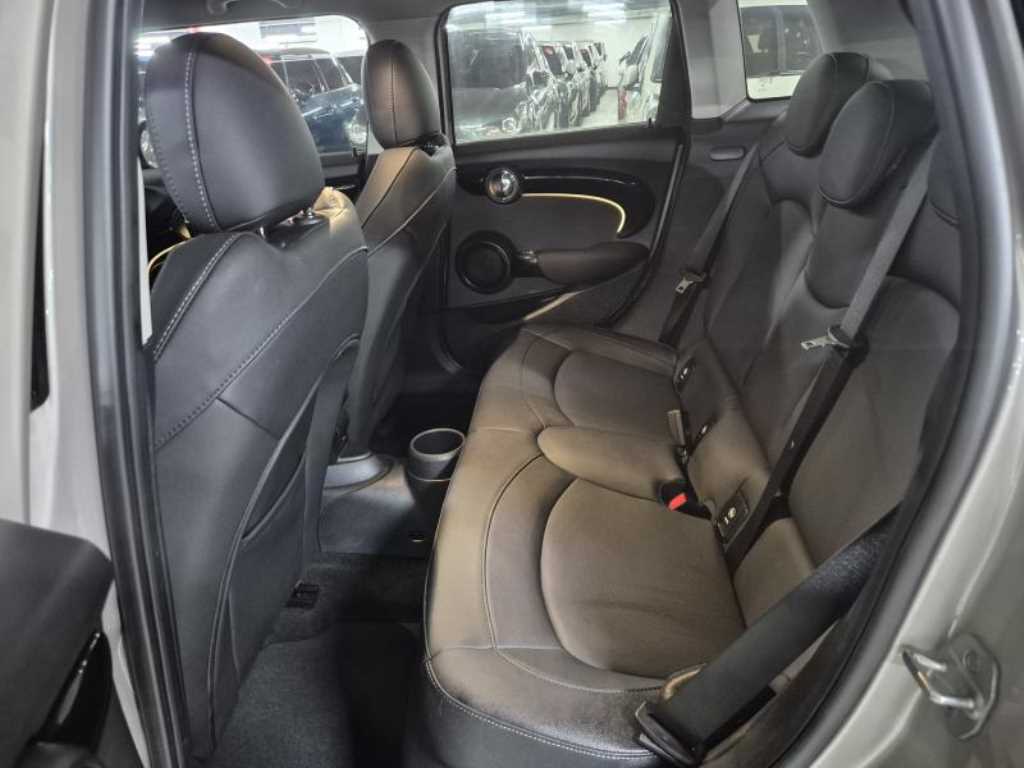 Mini Cooper - Vista 7