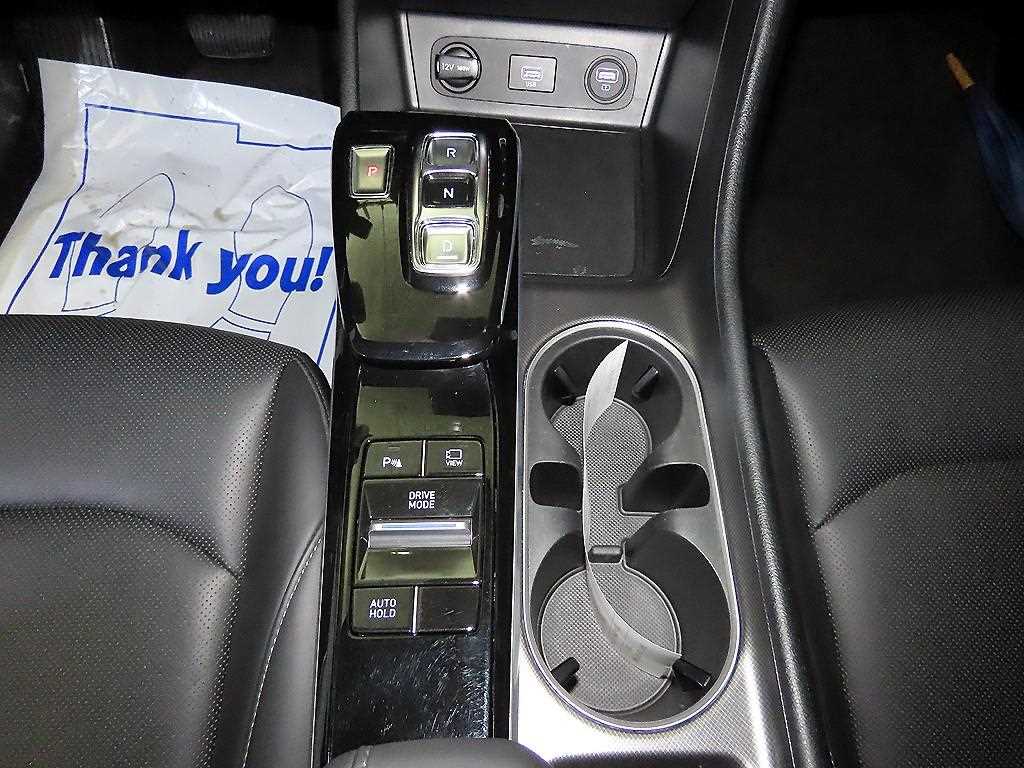 HYUNDAI Sonata - Vista 12