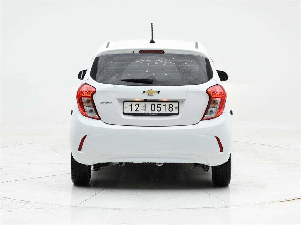 Chevrolet Spark - Vista 5