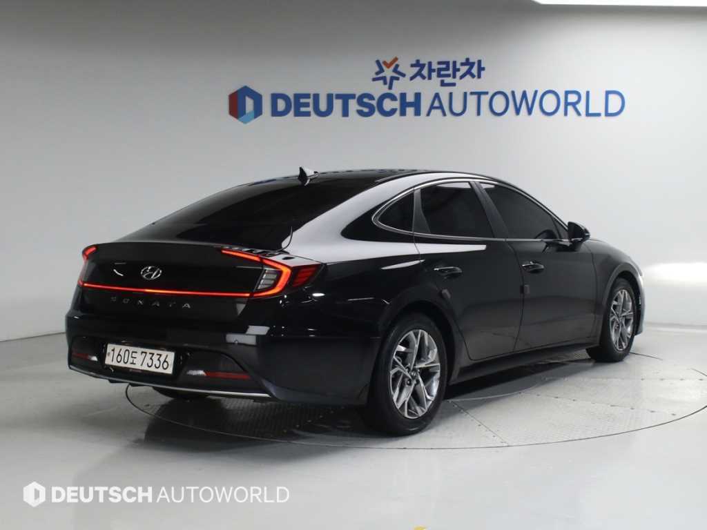 HYUNDAI Sonata - Vista 2
