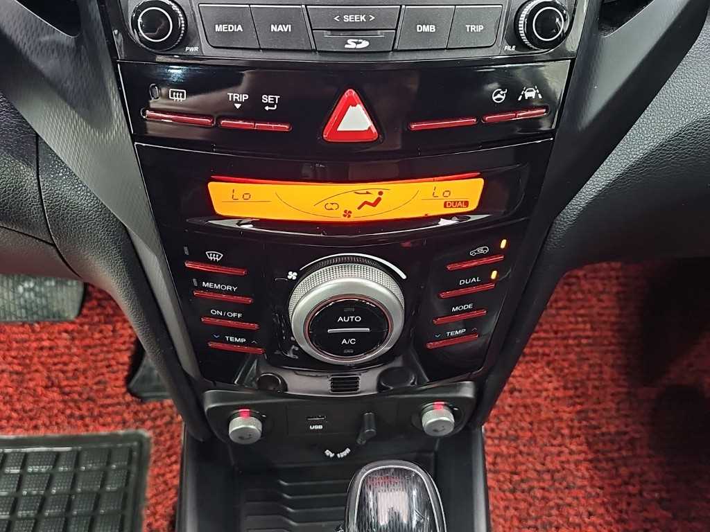 Ssangyong Tivoli - Vista 10