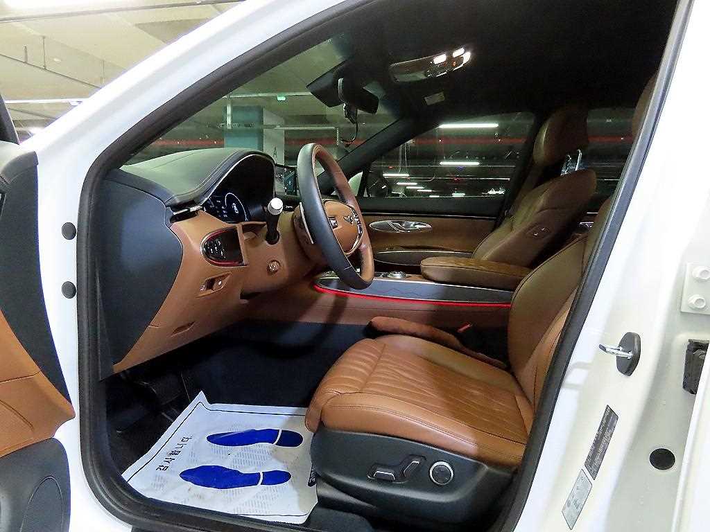Genesis GV70 - Vista 6
