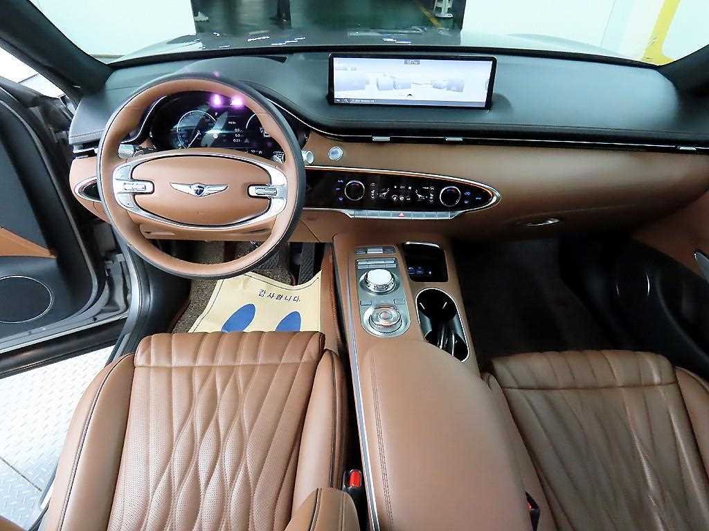 Genesis GV70 - Vista 7