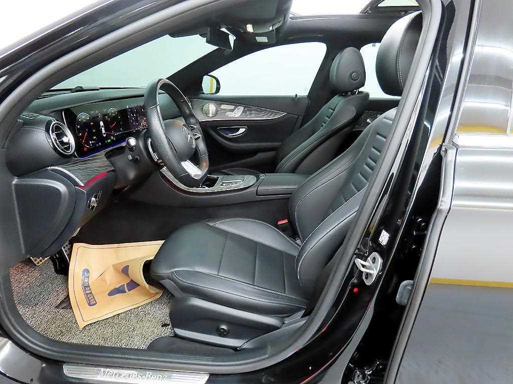 Mercedes Benz E class - Vista 5