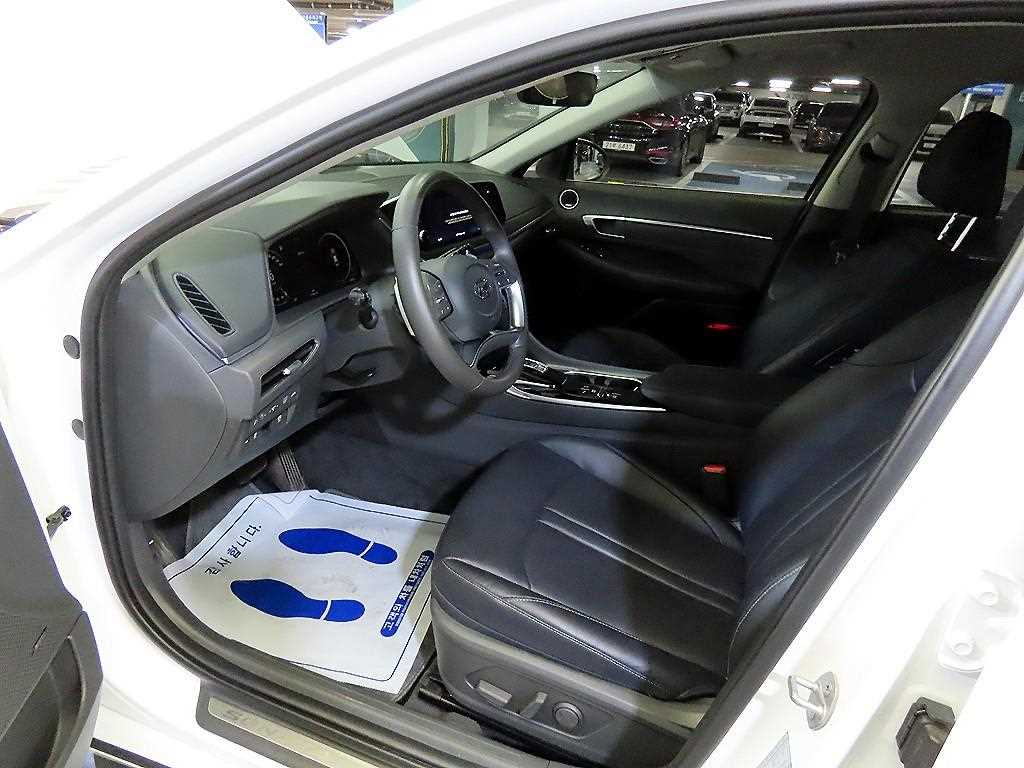 HYUNDAI Sonata - Vista 6