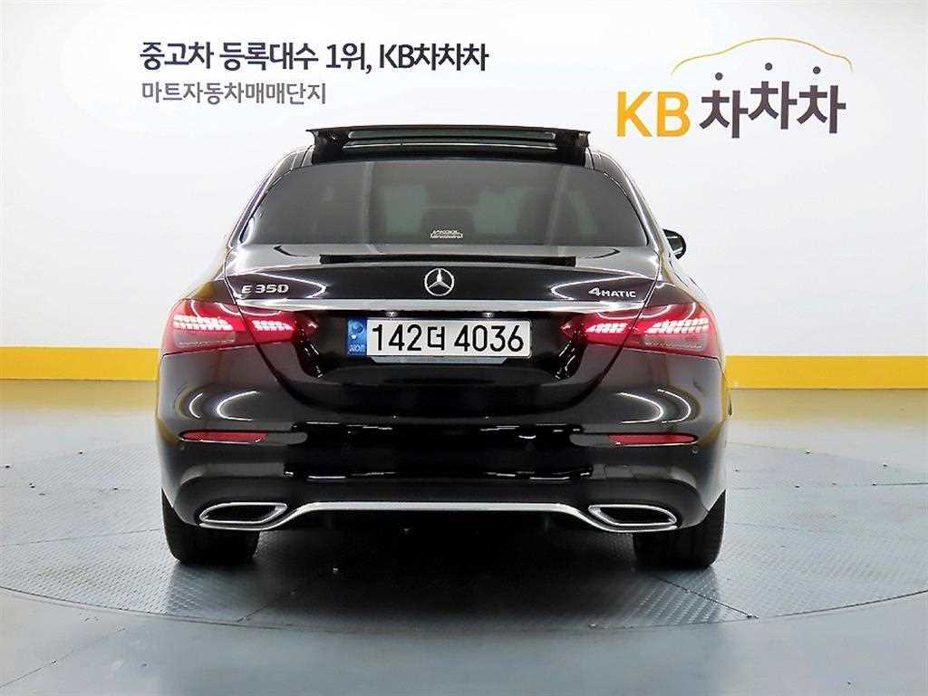 Mercedes Benz E class - Vista 3