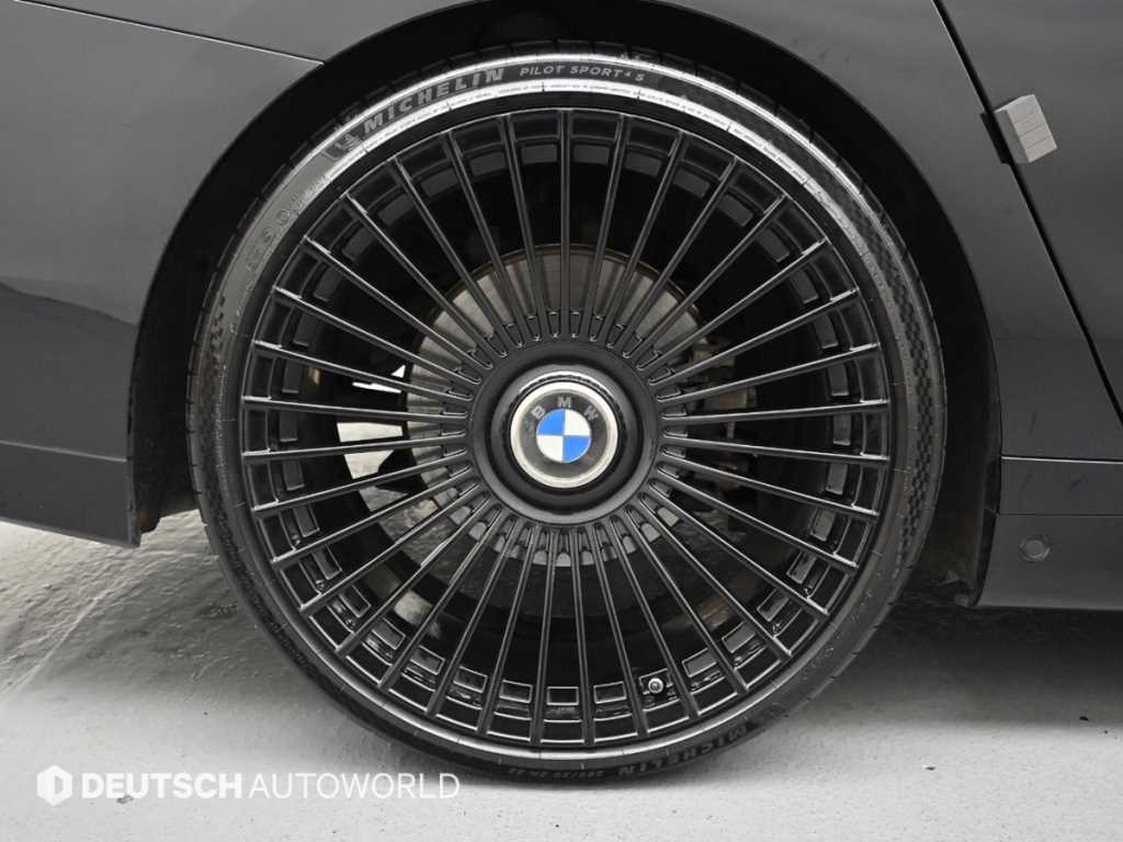 BMW 7 Series - Vista 5